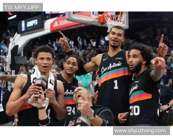 火箭与马刺季后赛第六场激战回顾与精彩瞬间分析